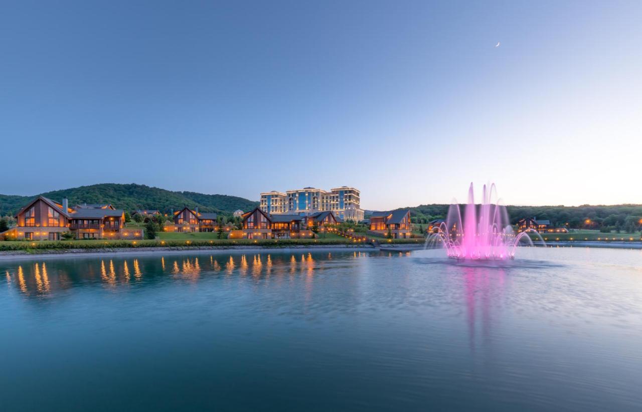 Quba Palace Hotel & Golf Resort Exterior photo The Village at Sun Peaks