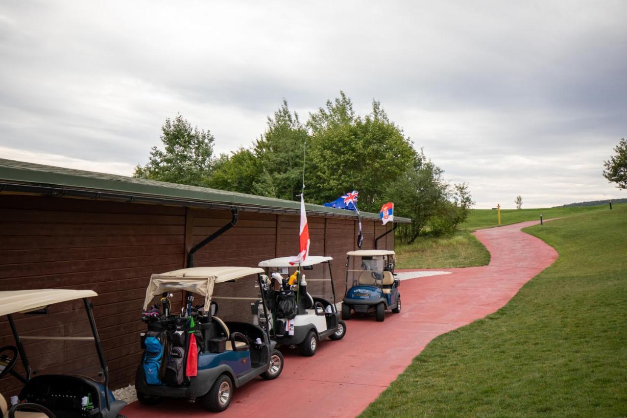 Quba Palace Hotel & Golf Resort Exterior photo Golf carts at the 2011 Women's British Open